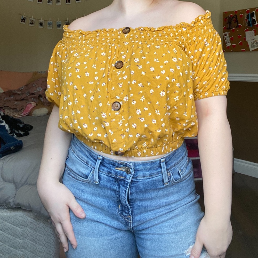 Off the Shoulder Yellow Floral Crop Top